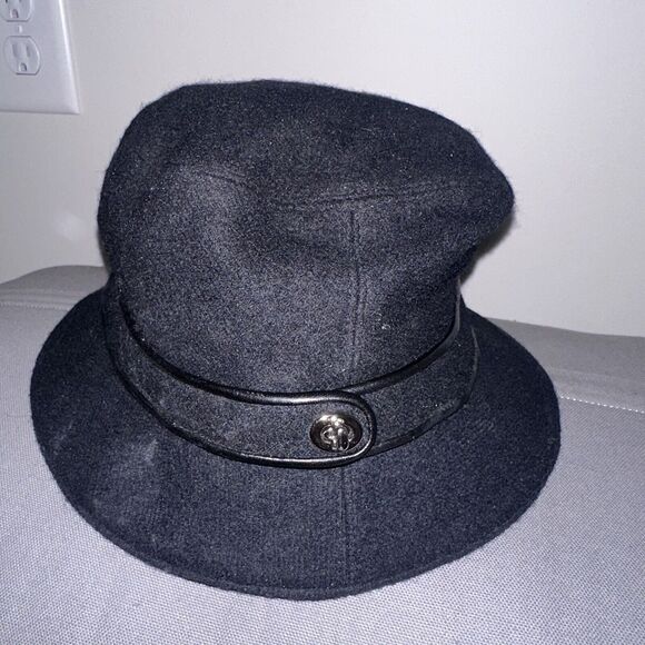 Coach Wool Blend Bucket Hat Black W/Gold Button Size Small P/S EUC - Picture 1 of 7